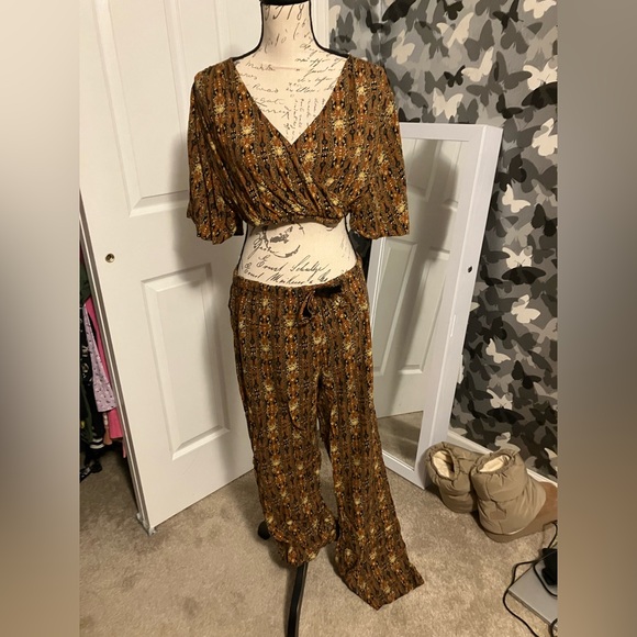 Volcom Tan Patterned Lounge Set - Picture 6 of 6